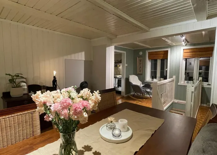 Charming Historic Your Ideal Getaway 아파트 *